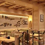 Musik - Und Wellnesshotel Mariandl Singender Wirt * Haibach (Lower Bavaria)