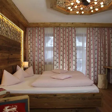호텔 Musik - Und Wellnesshotel Mariandl Singender Wirt *