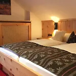 Musik - Und Wellnesshotel Mariandl Singender Wirt * Haibach (Lower Bavaria)